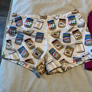 WODBottom workout shorts 2.5” peanut butter print